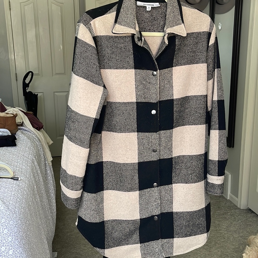 BB Dakota Steve Madden size medium shacket